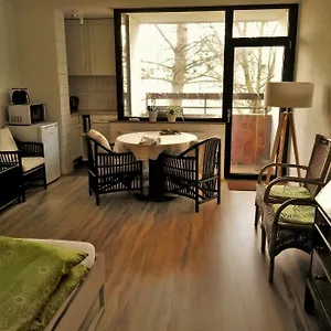 Apartment Ruhiges Apt. Direkt Am Naherholungsgebiet Mit Seeblick, Zentrum 5min, Messe 18min